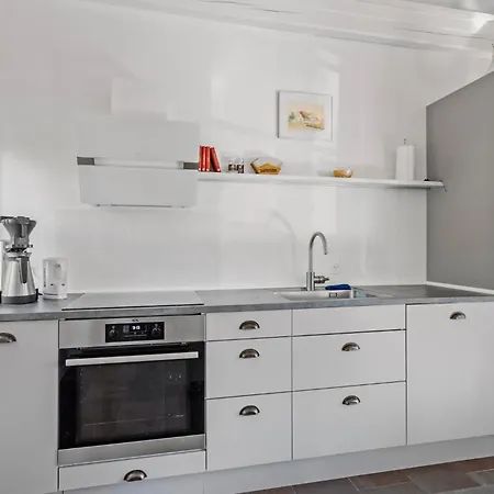 1 Bedroom Cozy In Apartamento Svendborg