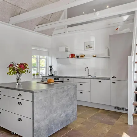 1 Bedroom Cozy In Appartement Svendborg